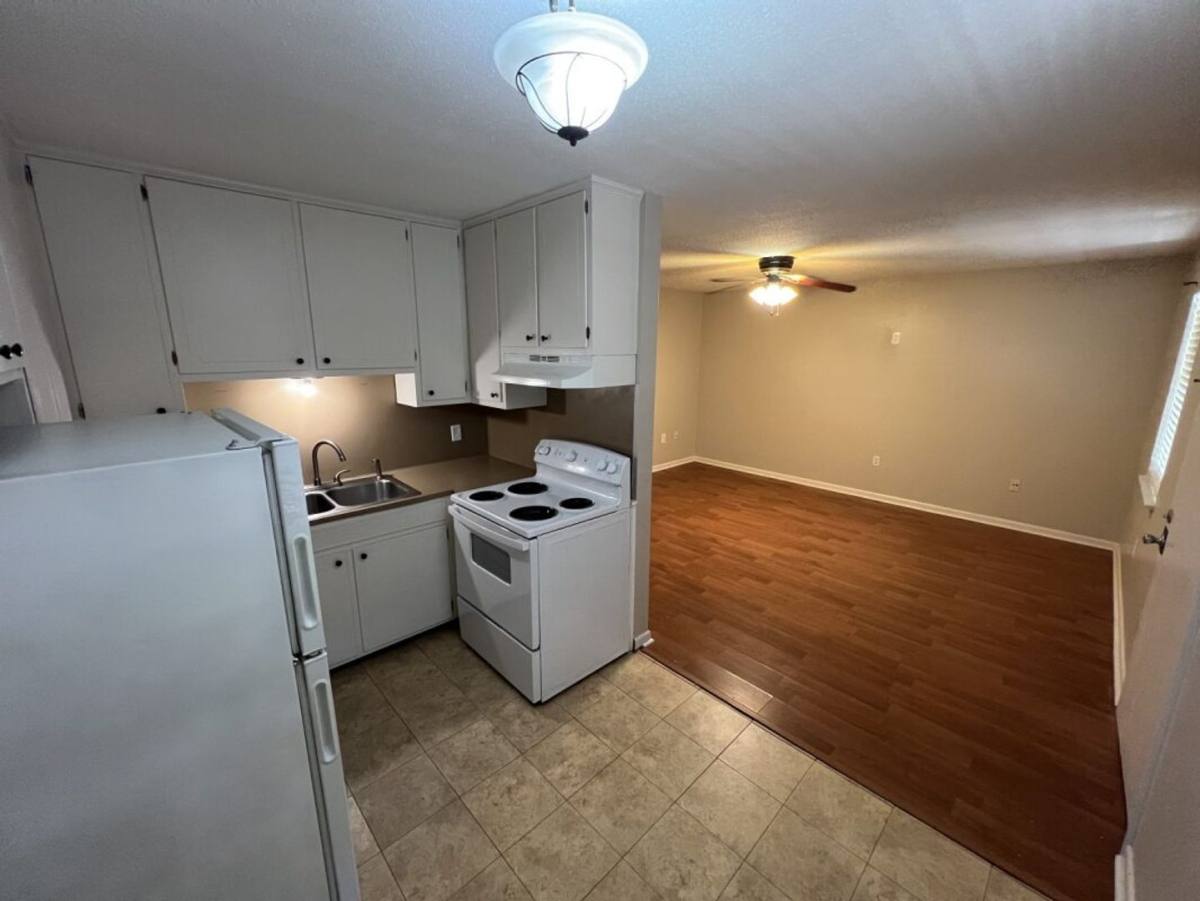 Apartment for rent at 4114 Florida St, Zachary, LA 70791