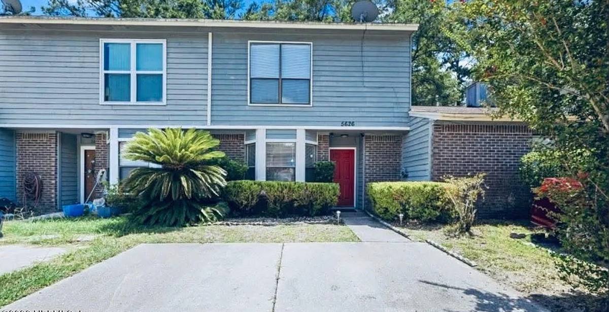 Townhouse for rent at 5626 Bryner Dr, Jacksonville, FL 32244