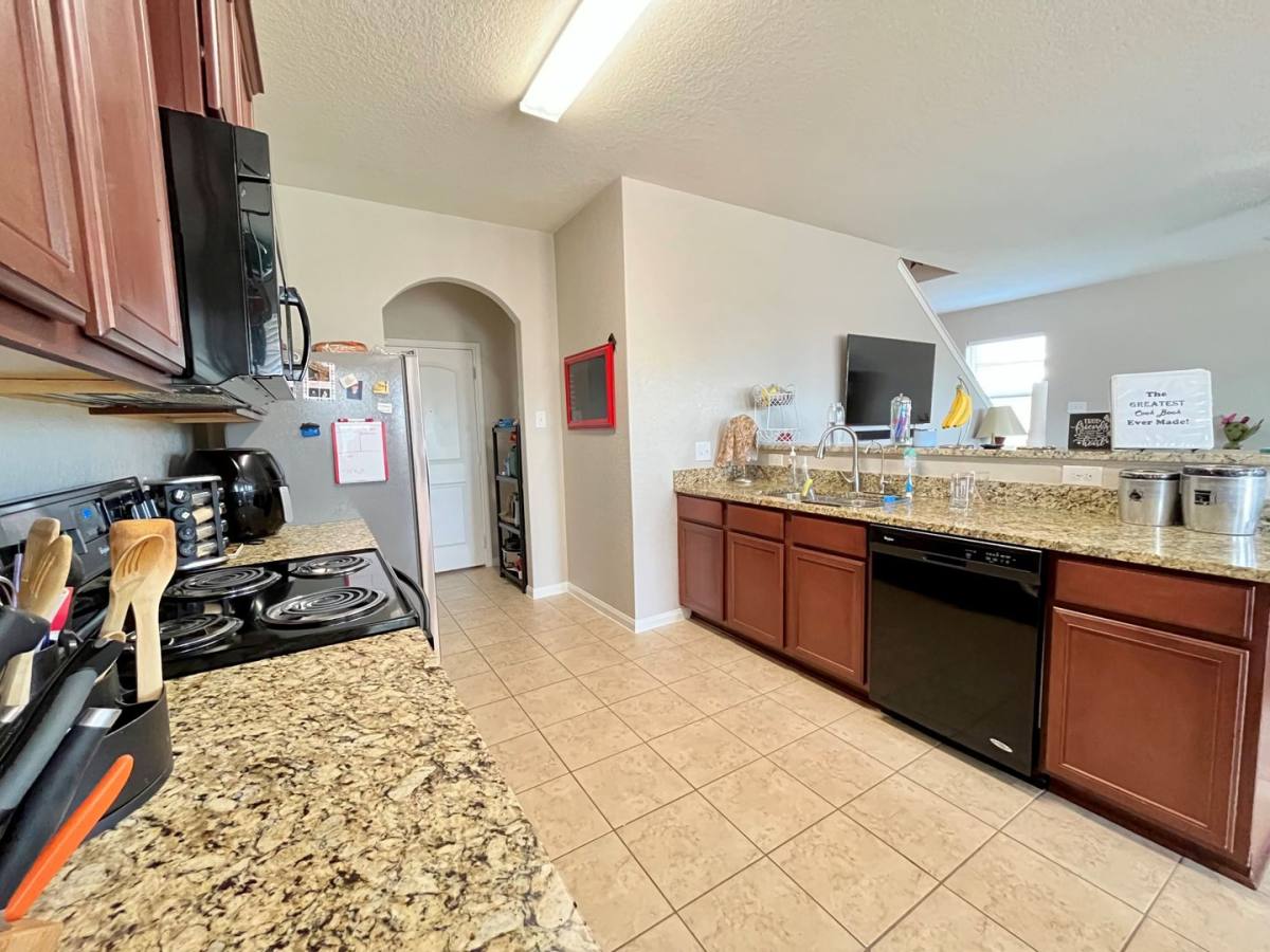 Condo for rent at 12227 Stratsburg, San Antonio, TX 78252