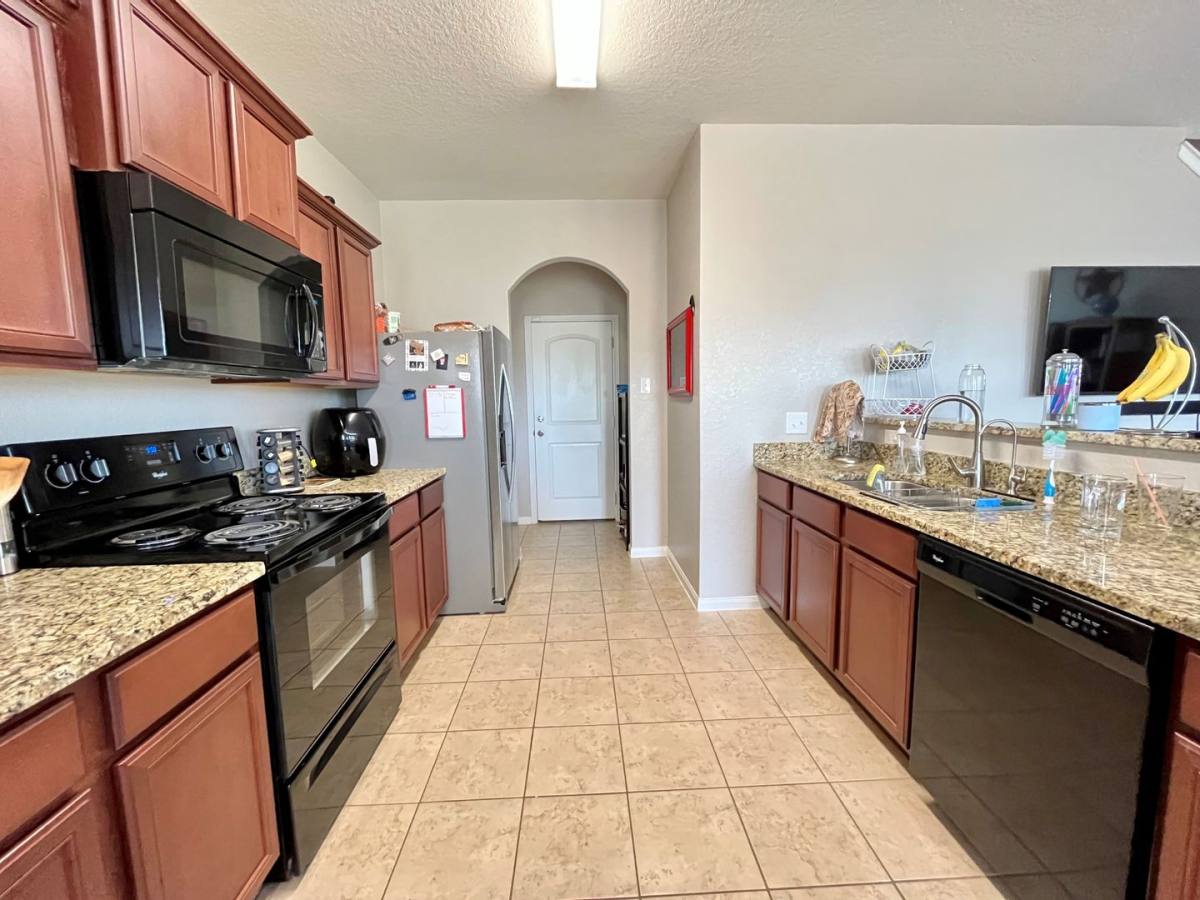 Condo for rent at 12227 Stratsburg, San Antonio, TX 78252