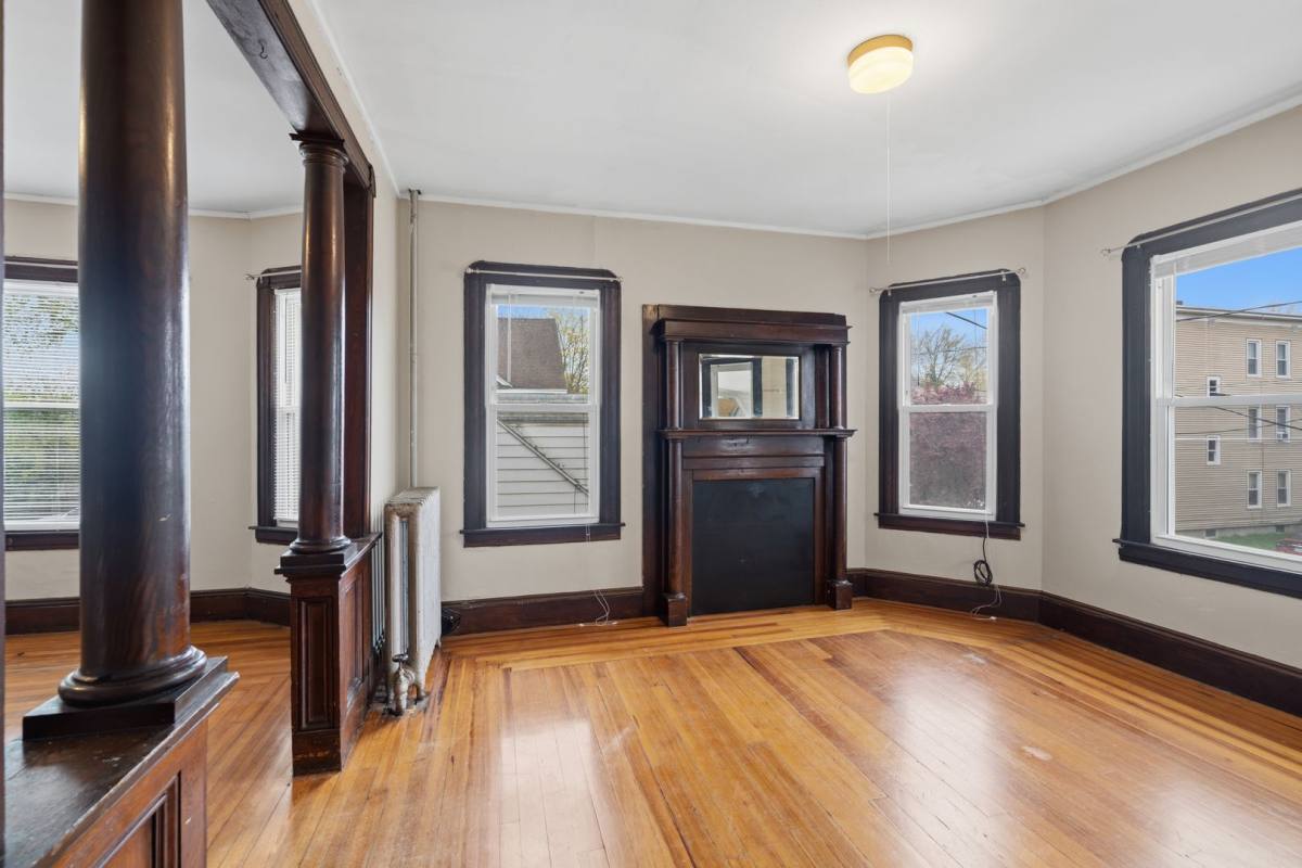 Apartment for rent at 43 Elmdale St, West Springfield, MA 01089
