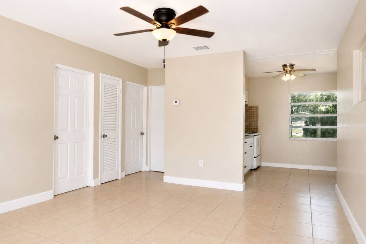 House for rent at 821 14th Ave NW, Largo, FL 33770