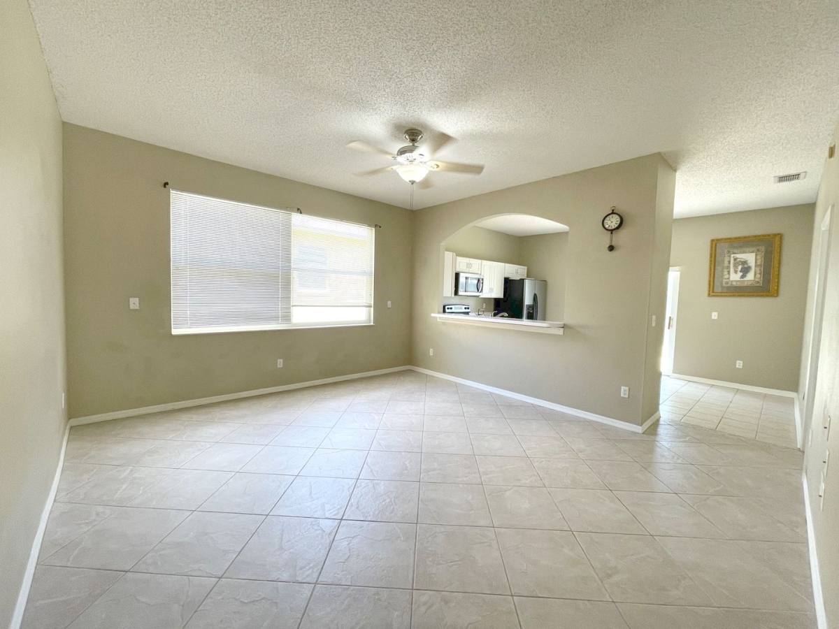 House for rent at 12751 Woodbury Oaks Dr, Orlando, FL 32828