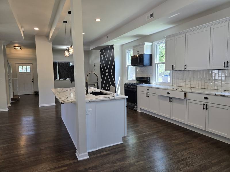 House for rent at 429 W 102nd Place, Chicago, IL 60628