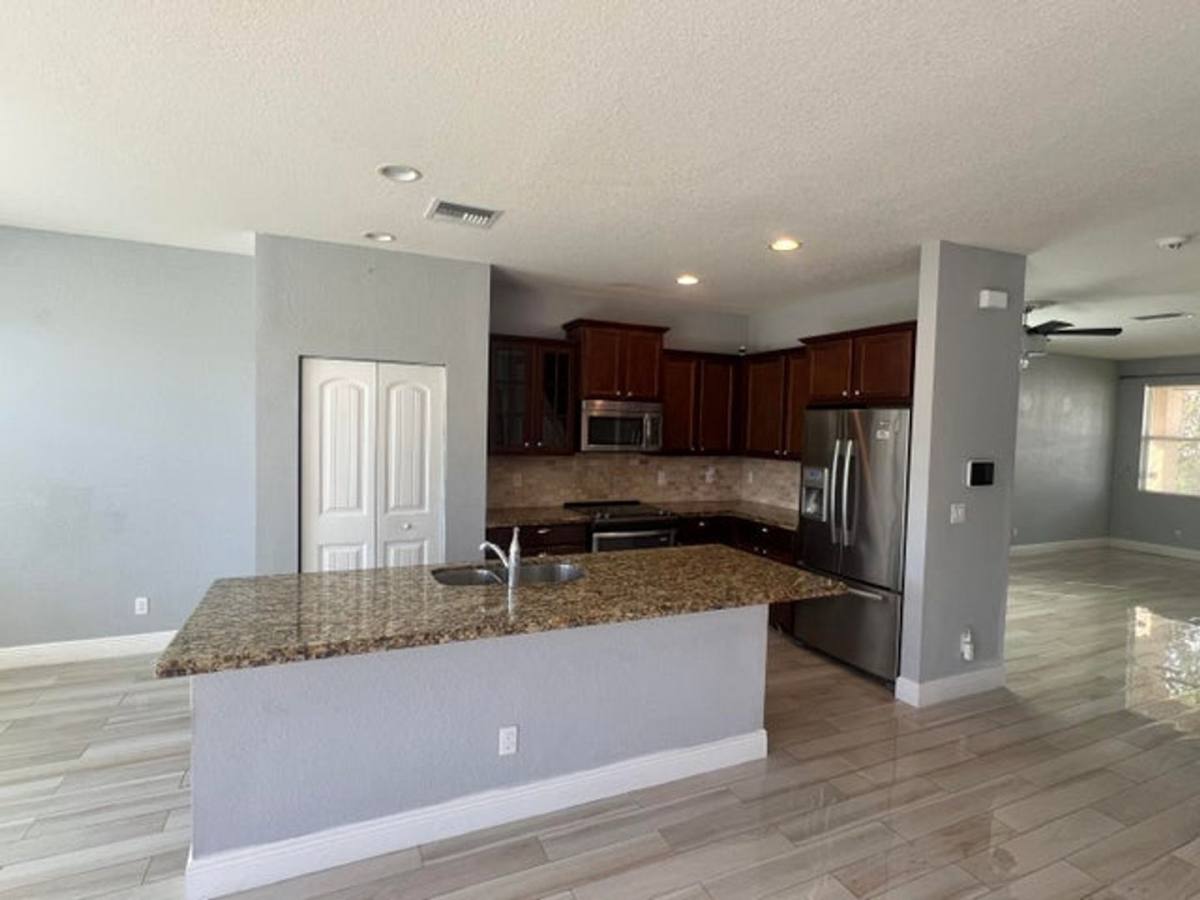 House for rent at 810 Palm Tree Lane, West Palm Beach, FL 33415