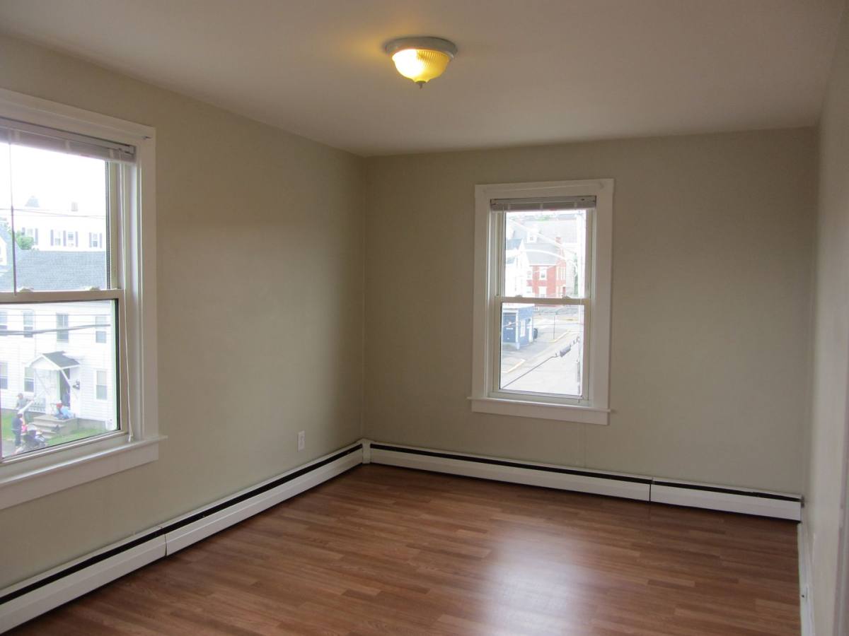 Apartment for rent at 13 Bacon St, Biddeford, ME 04005