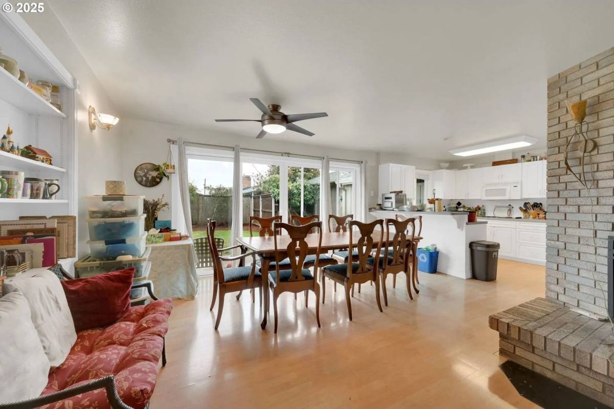 Apartment for rent at 3485 & 3489 Westward Ho Ave, Eugene, OR 97401