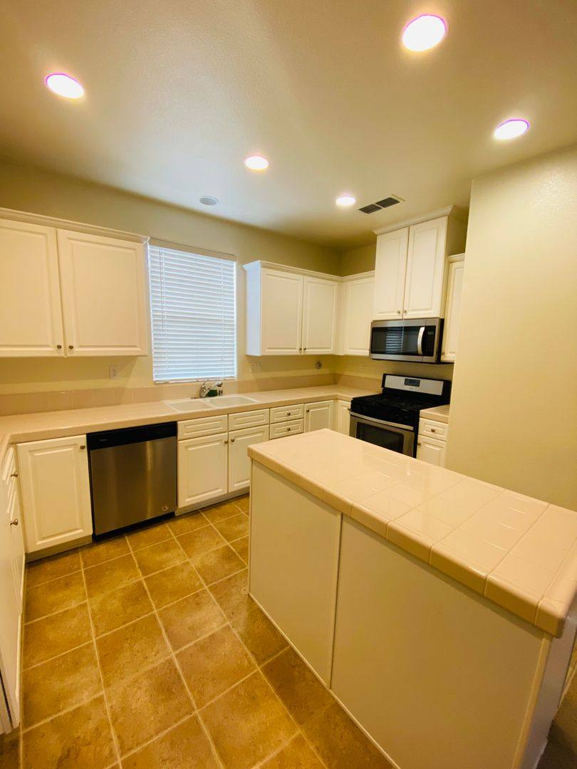House for rent at 620 Candela Circle, Sacramento, CA 95835