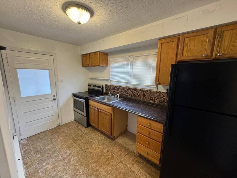 House for rent at 8693 Paige Ave, Warren, MI 48089