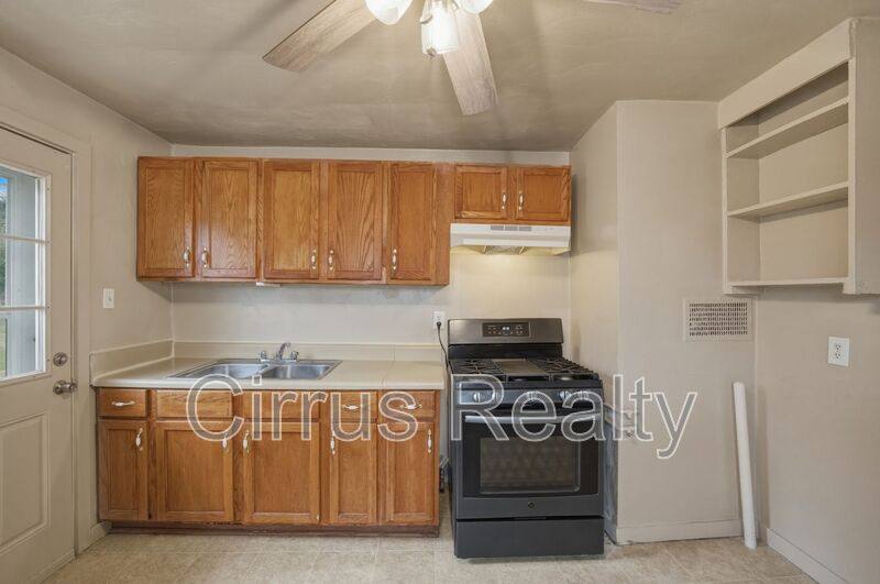 Apartment for rent at 1 Shelby St, Portsmouth, VA 23701