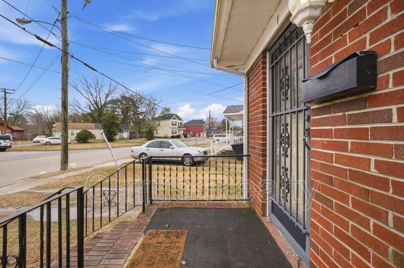 Apartment for rent at 1 Shelby St, Portsmouth, VA 23701