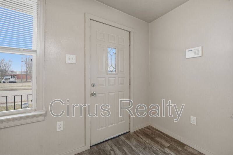 Apartment for rent at 1 Shelby St, Portsmouth, VA 23701