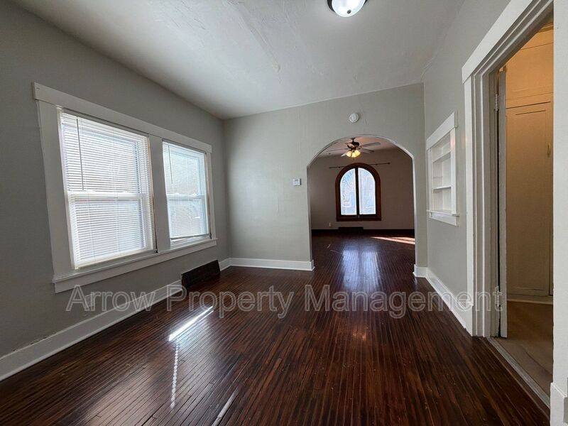 Apartment for rent at 2800 P St #4, Lincoln, NE 68503
