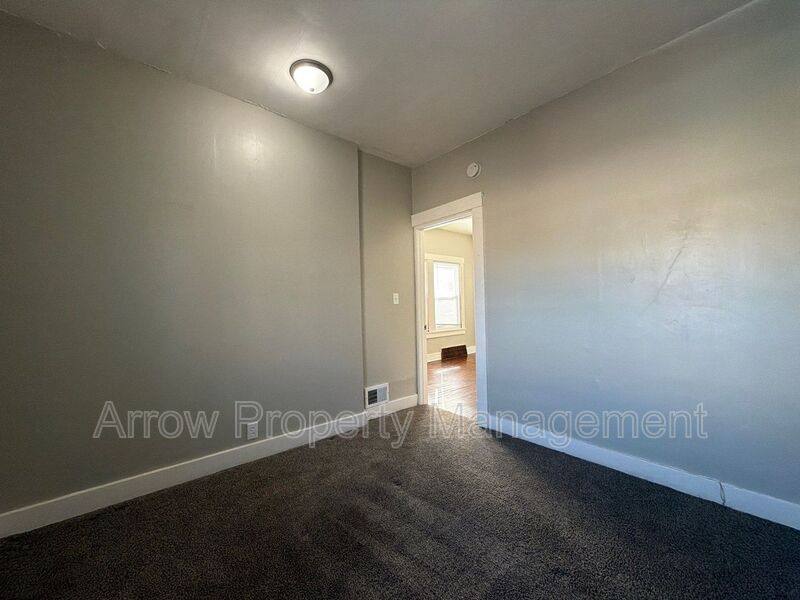 Apartment for rent at 2800 P St #4, Lincoln, NE 68503