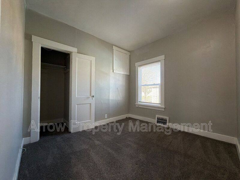 Apartment for rent at 2800 P St #4, Lincoln, NE 68503