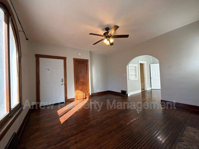 Apartment for rent at 2800 P St #4, Lincoln, NE 68503