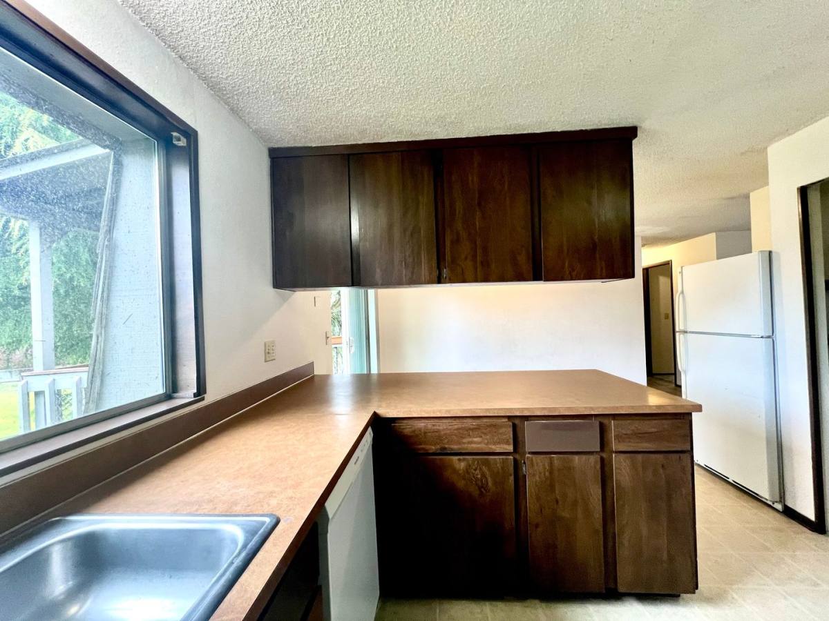 Apartment for rent at 5032 S 58th St, Tacoma, WA 98409