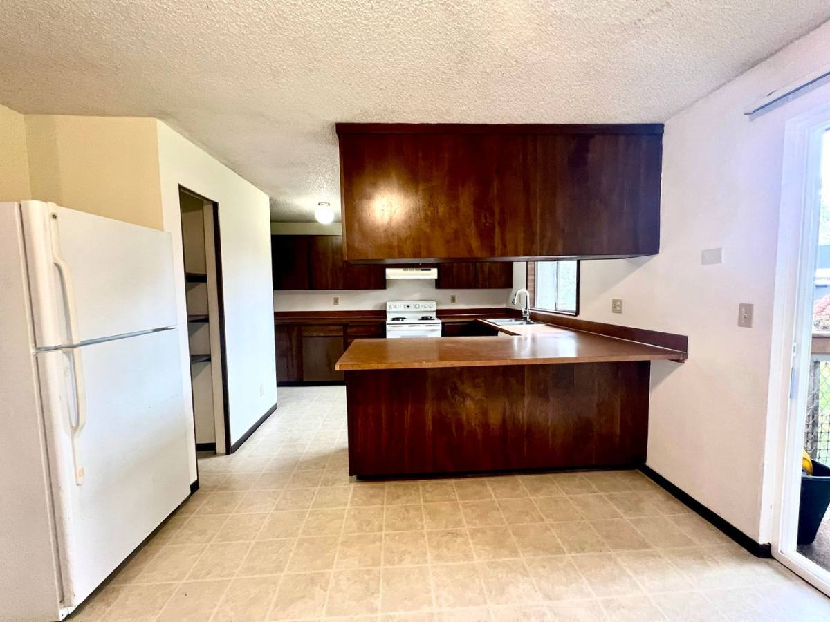 Apartment for rent at 5032 S 58th St, Tacoma, WA 98409