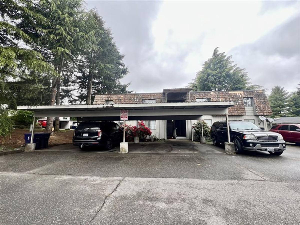 Apartment for rent at 5032 S 58th St, Tacoma, WA 98409