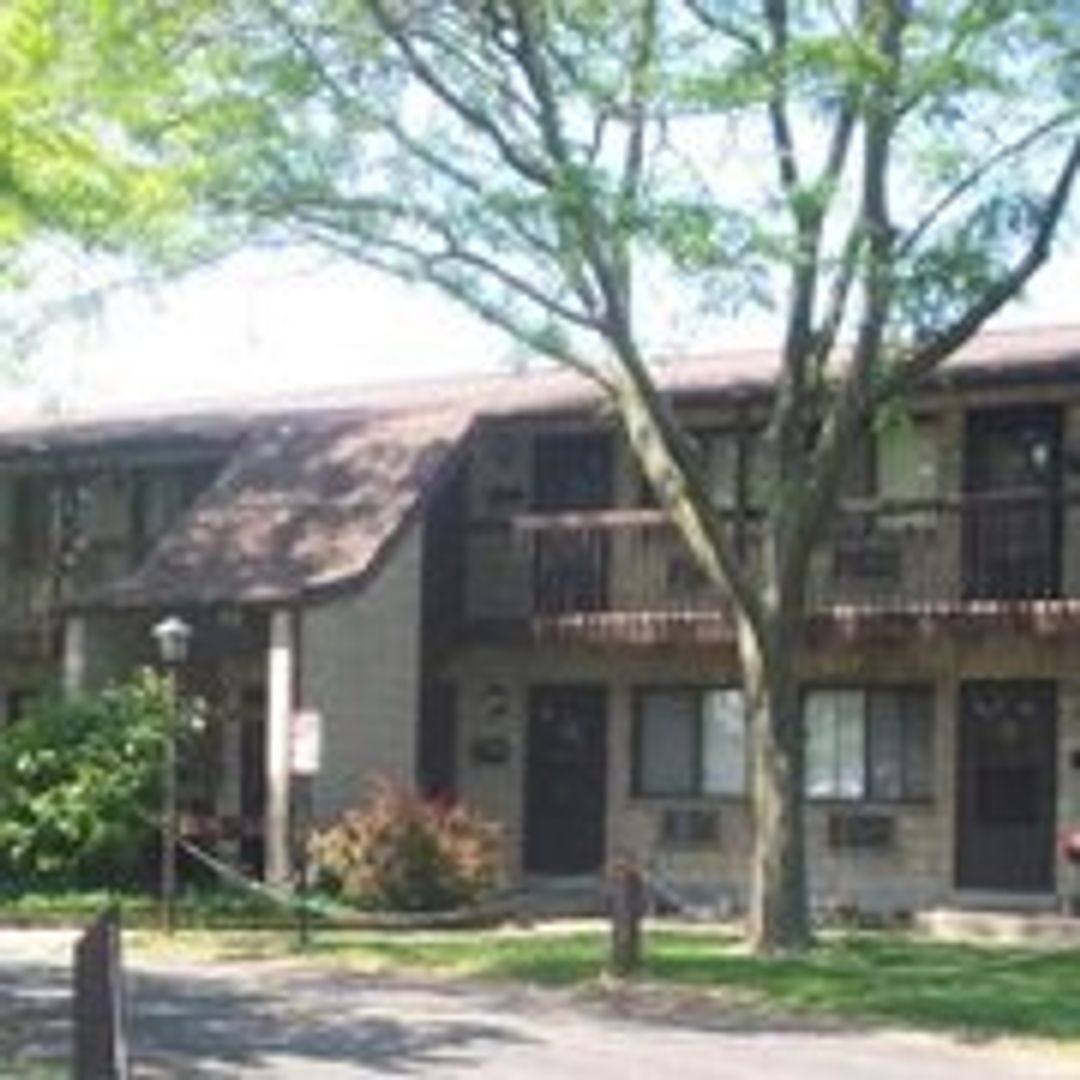 Apartment for rent at 3333 S Clement Ave, Milwaukee, WI 53207