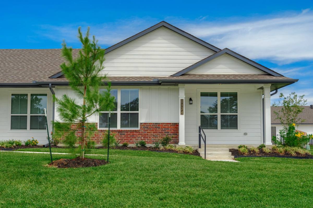 Townhouse for rent at 2045 Vintage Farms Way, Brenham, TX 77833
