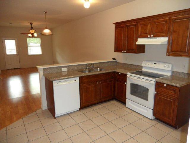 Apartment for rent at 3124-3126 Cherry Lane, Fort Worth, TX 76116