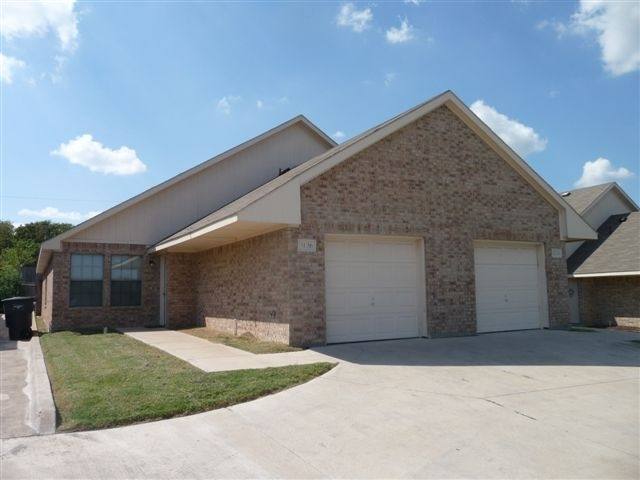 Apartment for rent at 3124-3126 Cherry Lane, Fort Worth, TX 76116