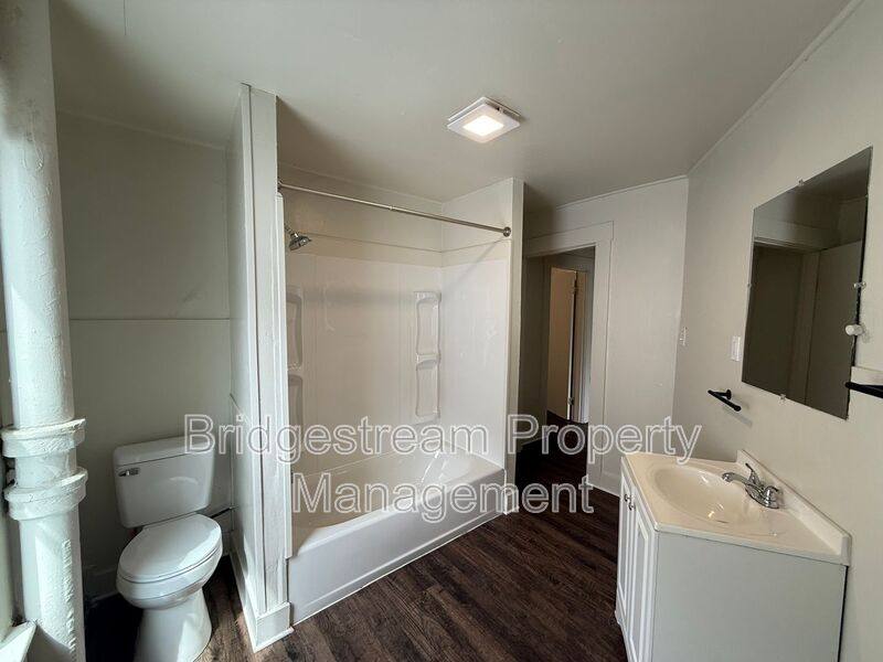Apartment for rent at 21-B John, Dayton, OH 45403