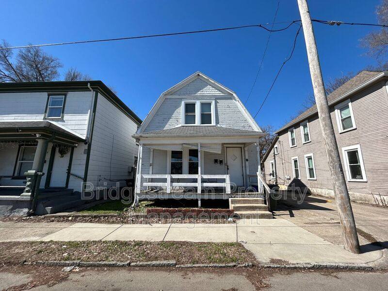 Apartment for rent at 21-B John, Dayton, OH 45403