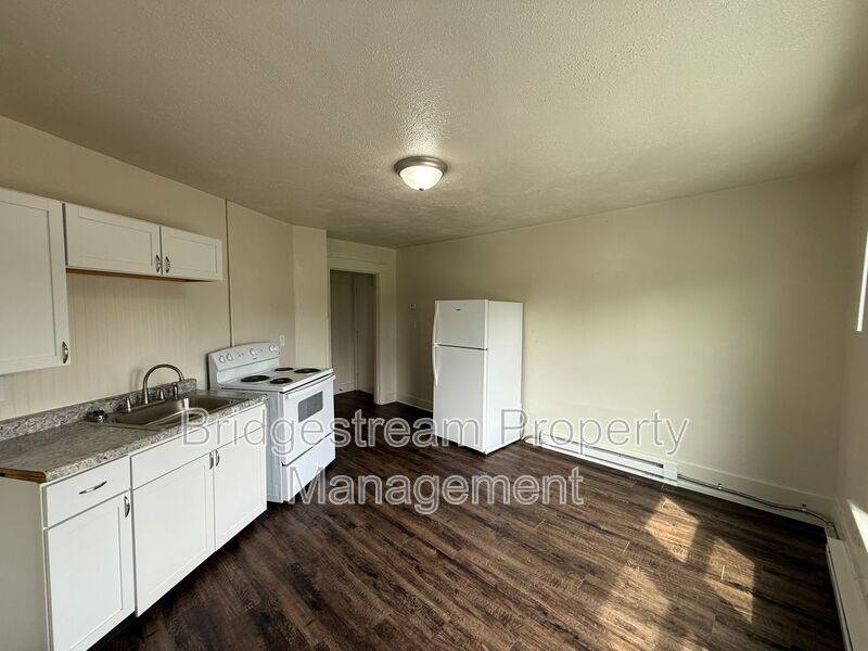 Apartment for rent at 21-B John, Dayton, OH 45403