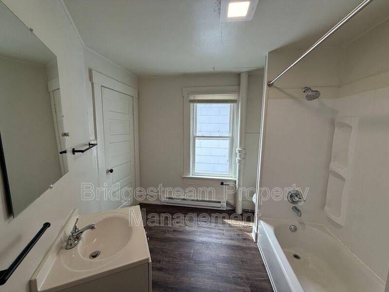 Apartment for rent at 21-B John, Dayton, OH 45403