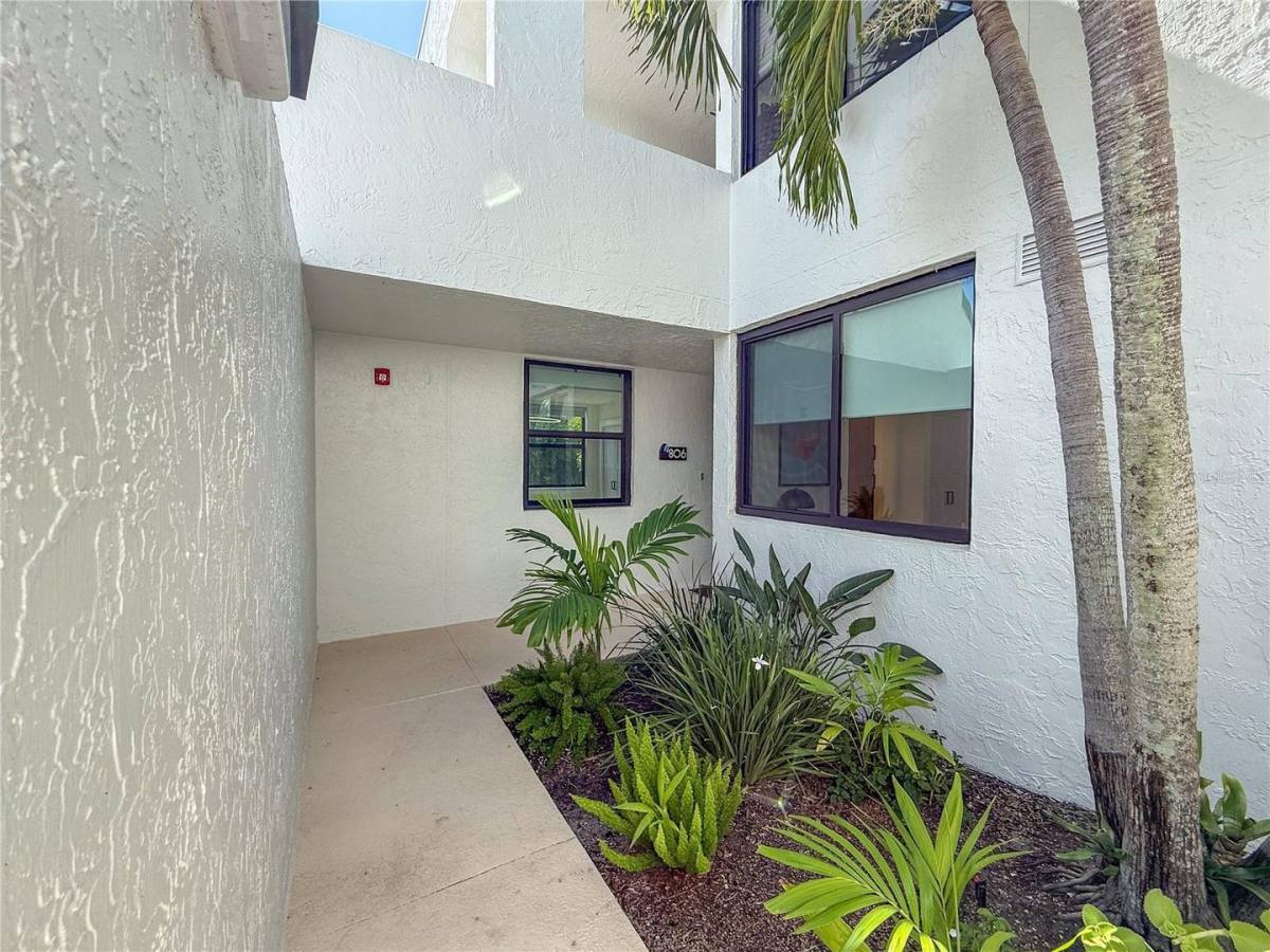 House for rent at 806 Bayport Way, Longboat Key, FL 34228