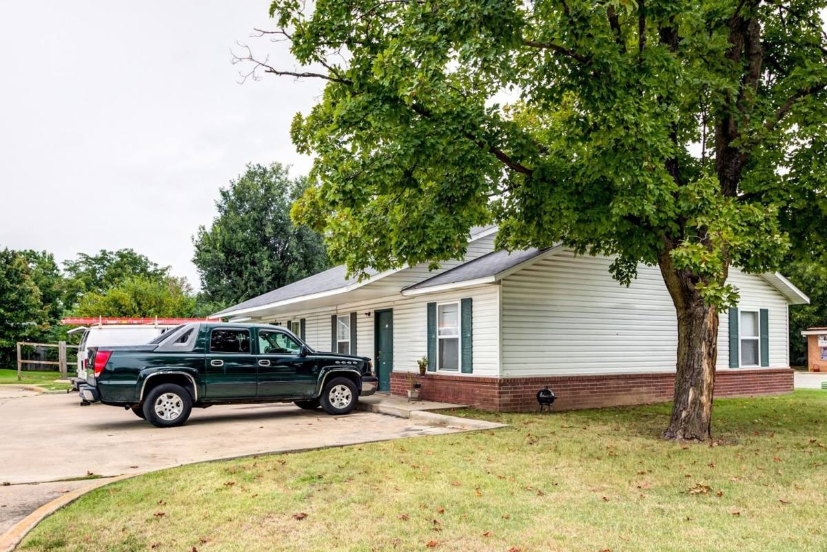 Townhouse for rent at 100 Josie Place, Springdale, AR 72764