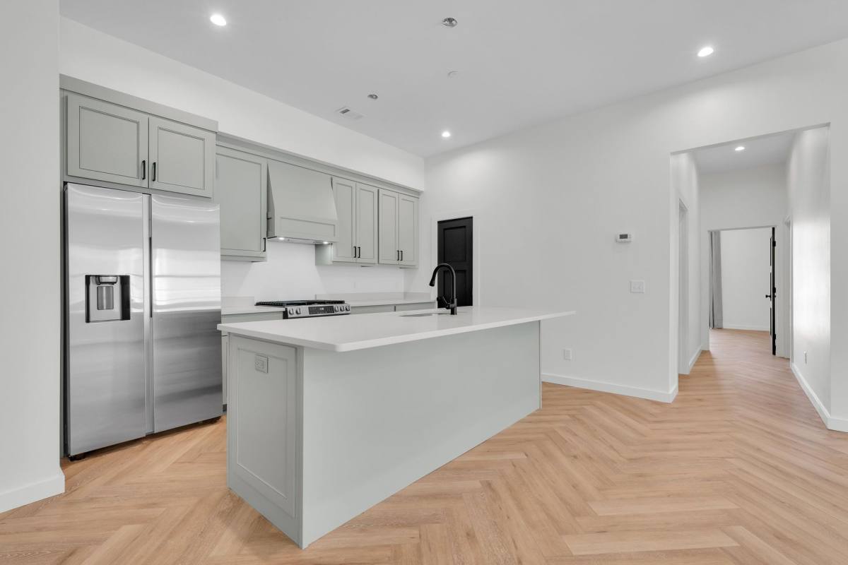 Apartment for rent at 2018 Habersham St, Savannah, GA 31401