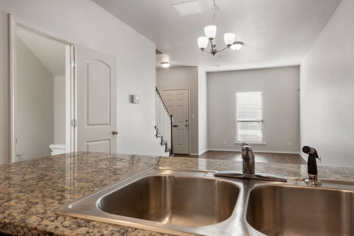 Townhouse for rent at 5012 S Quaker Ave, Tulsa, OK 74105