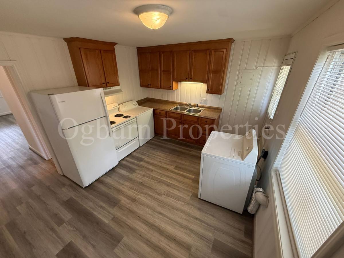 Apartment for rent at 513-525 S Green St, Winston Salem, NC 27101