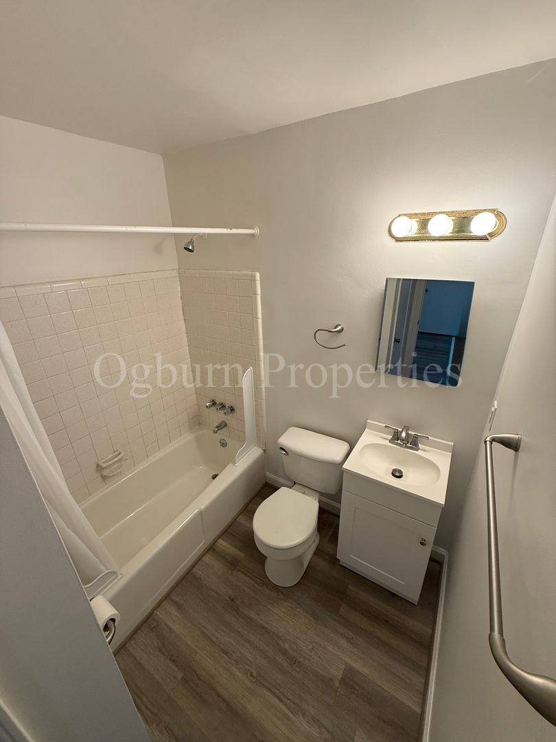 Apartment for rent at 513-525 S Green St, Winston Salem, NC 27101