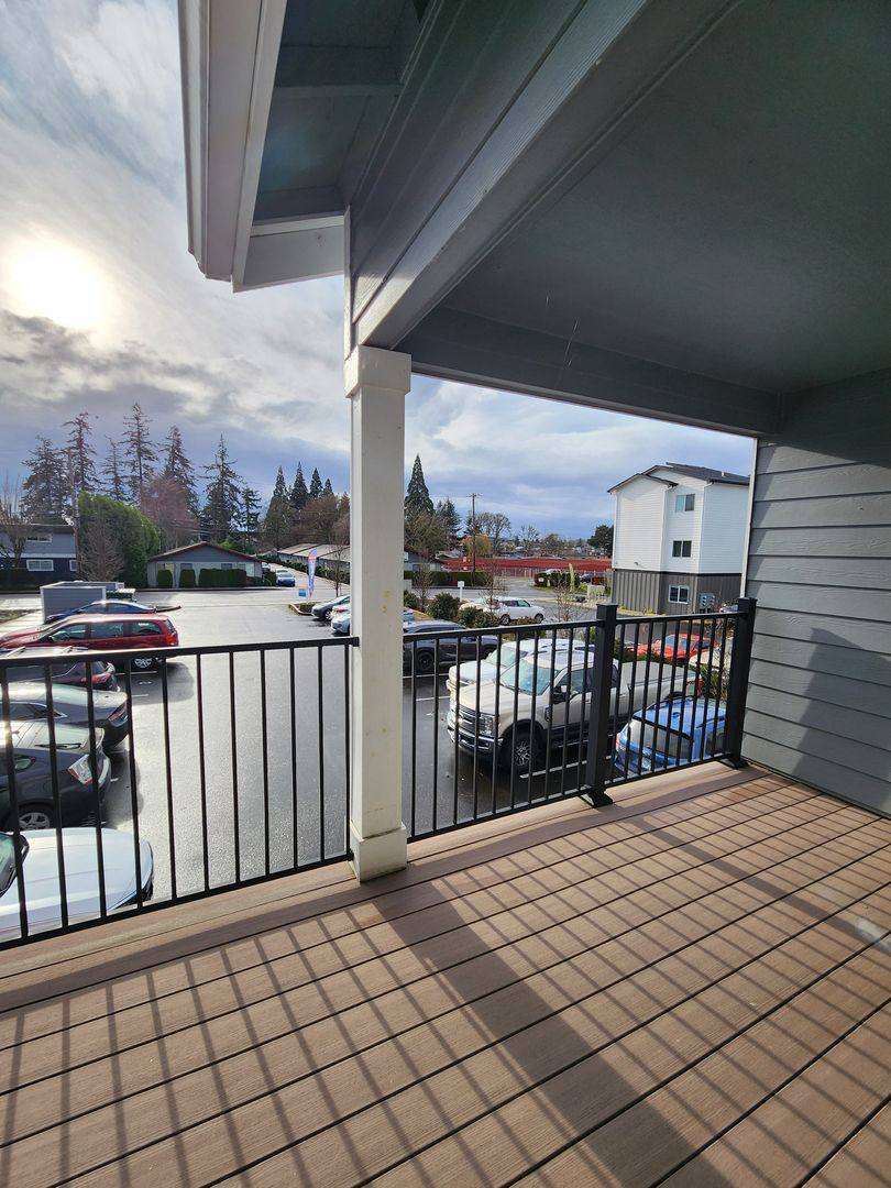 Apartment for rent at 751-757 Plymouth Dr, Salem, OR 97303