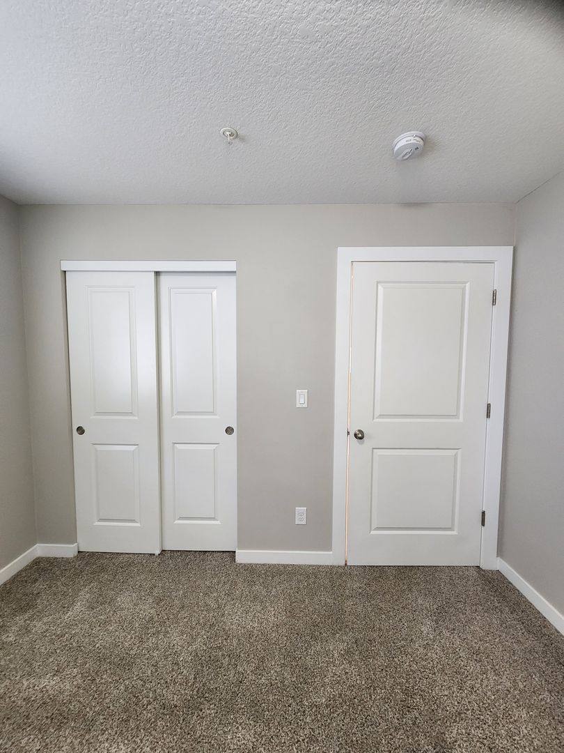 Apartment for rent at 751-757 Plymouth Dr, Salem, OR 97303