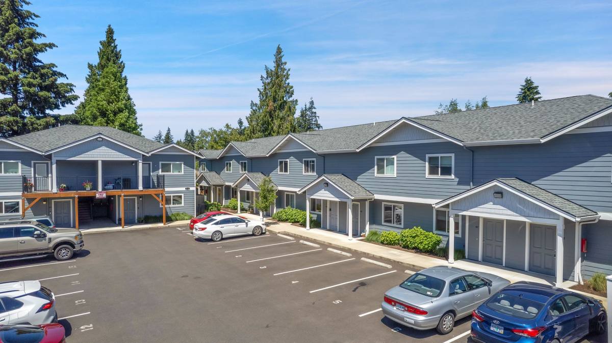 Apartment for rent at 751-757 Plymouth Dr, Salem, OR 97303