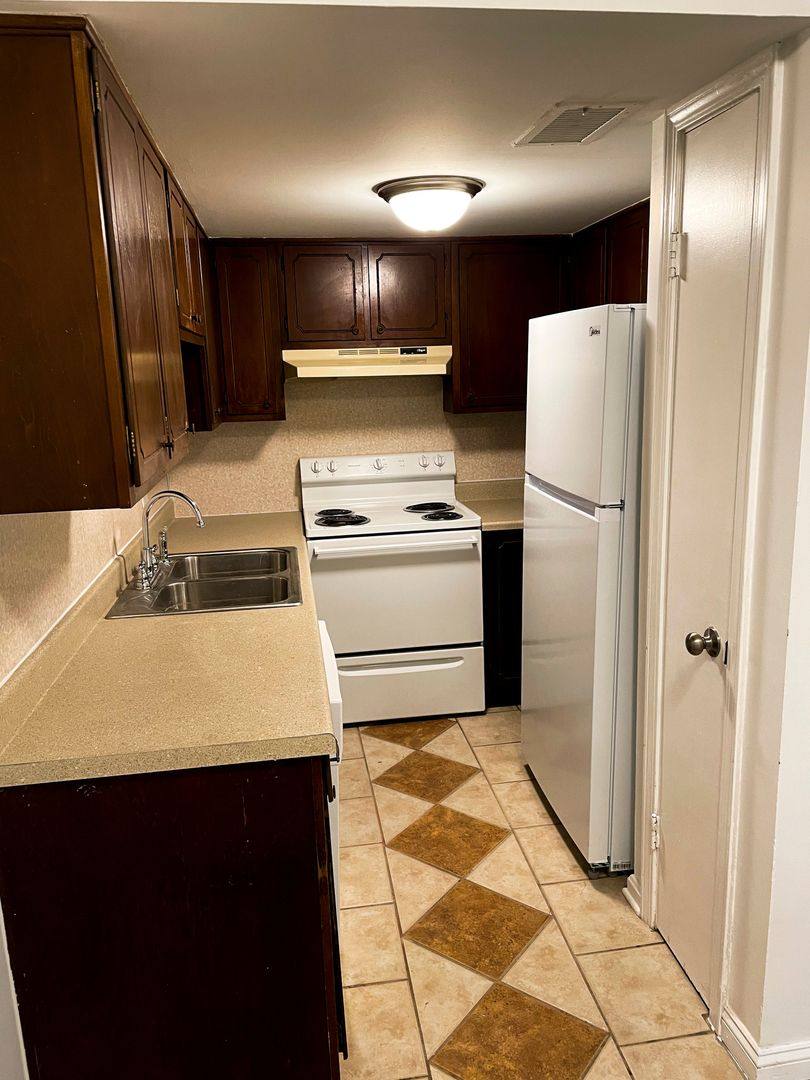 Apartment for rent at 3217 Kemmons Dr, Louisville, KY 40218