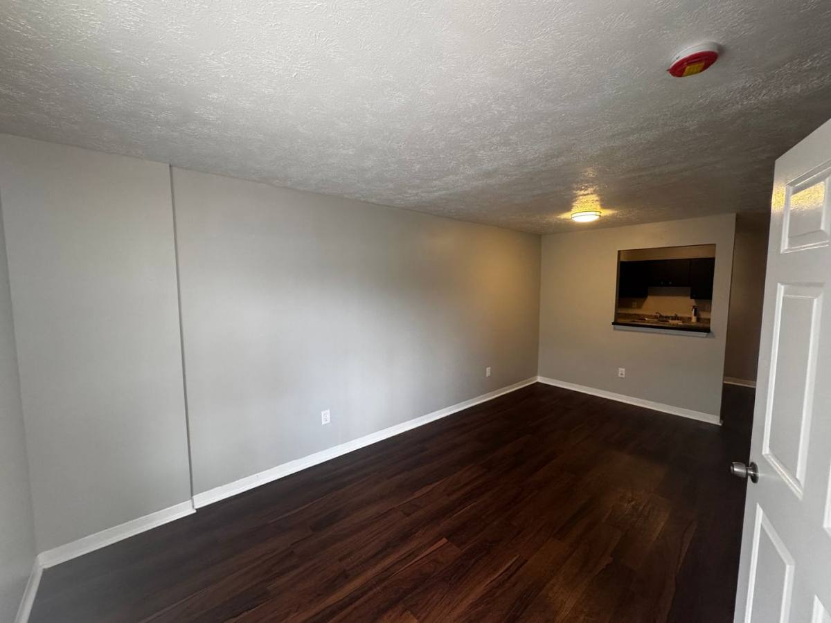 Apartment for rent at 2821 Greenwood Ave, Louisville, KY 40211