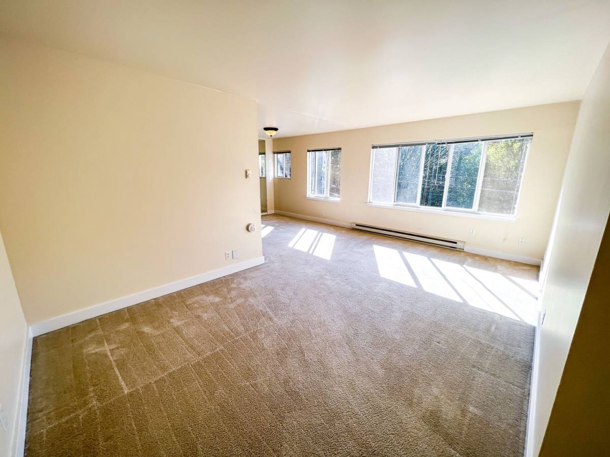 Apartment for rent at 424 19th Ave E, Seattle, WA 98112