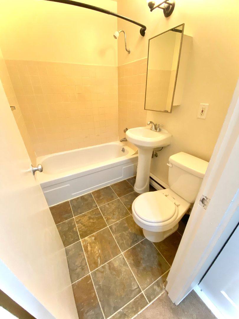 Apartment for rent at 424 19th Ave E, Seattle, WA 98112