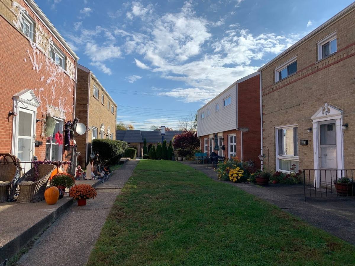 Townhouse for rent at 7 Mount Royal Court, Pittsburgh, PA 15223