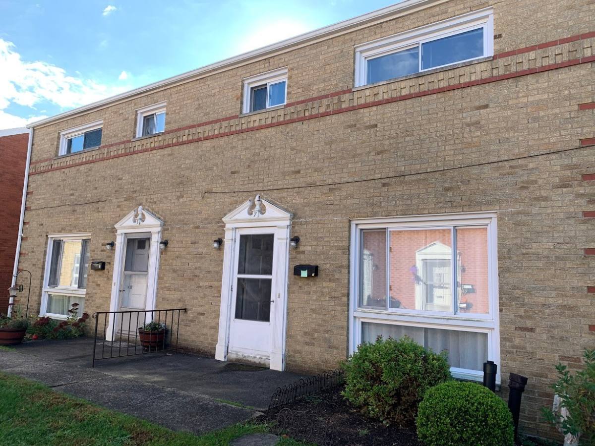 Townhouse for rent at 7 Mount Royal Court, Pittsburgh, PA 15223