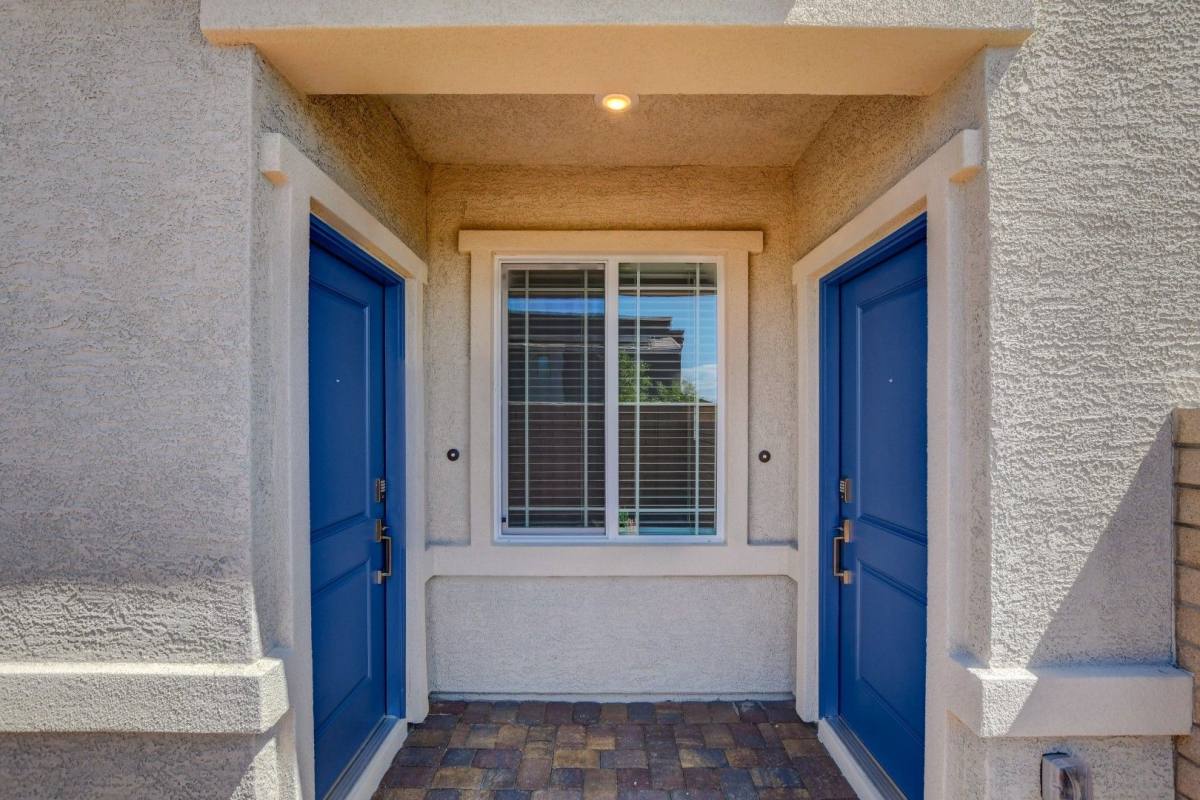 House for rent at 345 Isla Enclave Way, Henderson, NV 89011