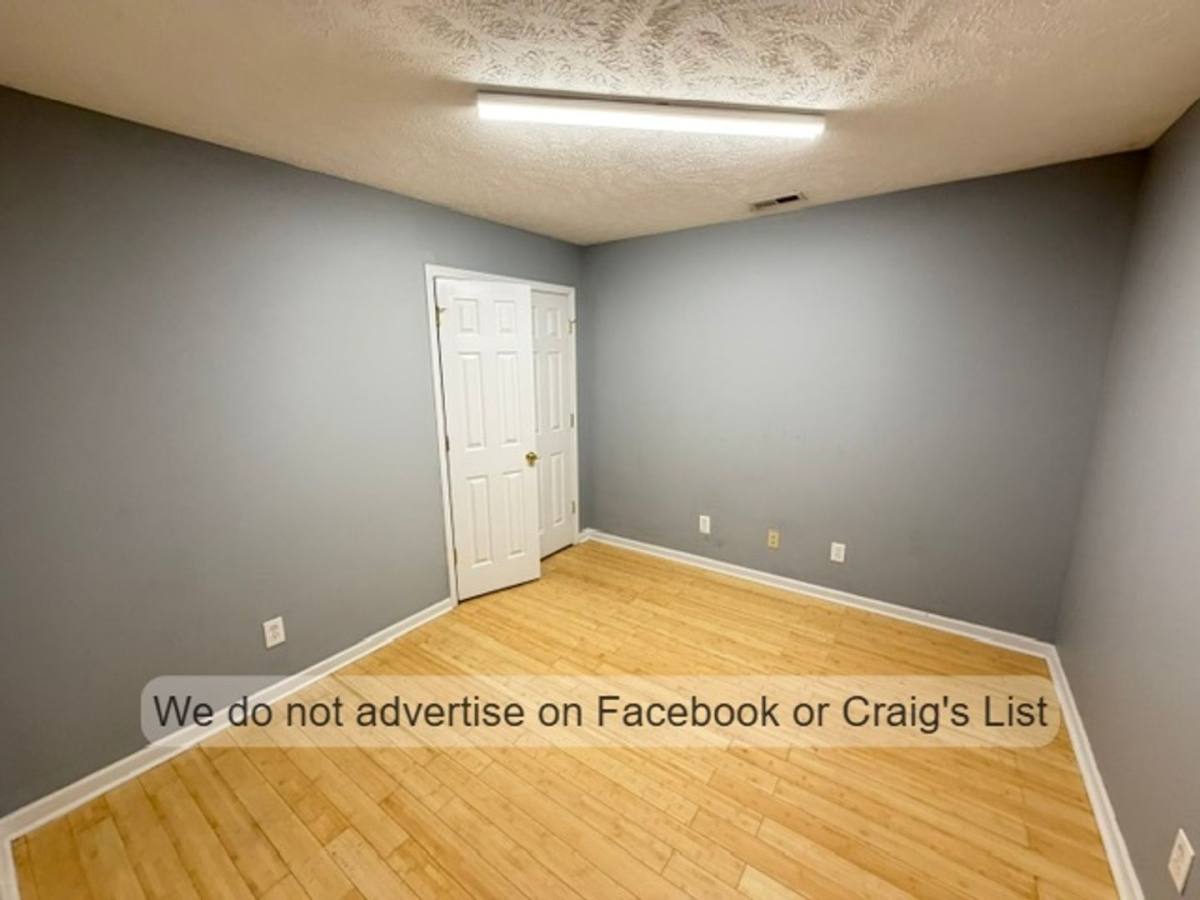 Townhouse for rent at 3058 Candlelight Dr, Fayetteville, NC 28311