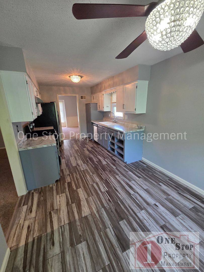 House for rent at 3032 NE 73rd Terrace, Kansas City, MO 64119