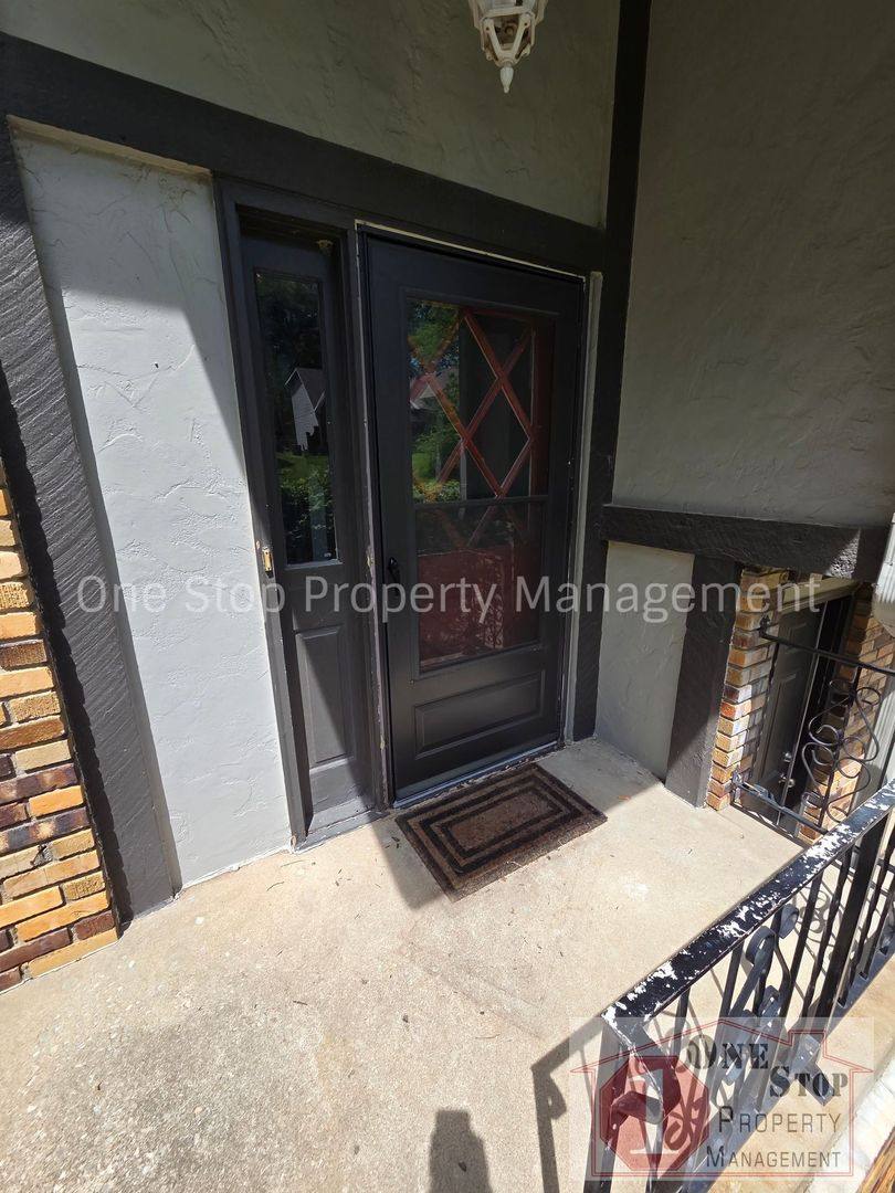 House for rent at 3032 NE 73rd Terrace, Kansas City, MO 64119
